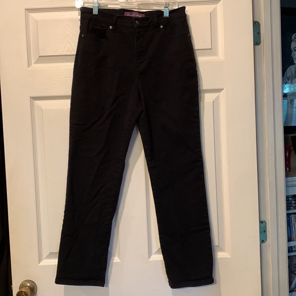 Gloria Vanderbilt Amanda jeans. Size 10. Black.
